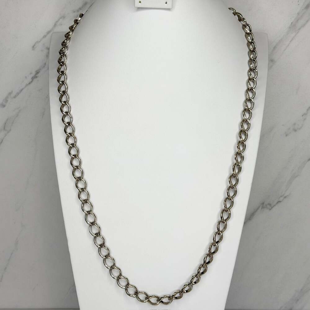 Silver Tone Textured Chain Link Necklace ✨